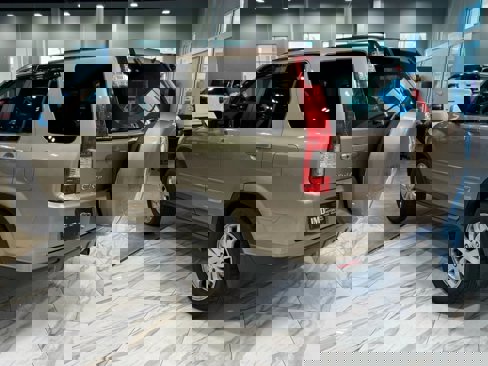 Used 2005 Honda CR-V EX image 7