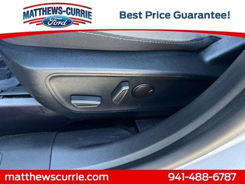 Certified 2020 Ford Escape SE image 10