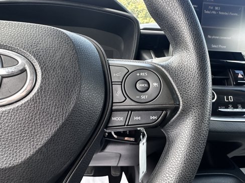 Used 2022 Toyota Corolla LE image 10