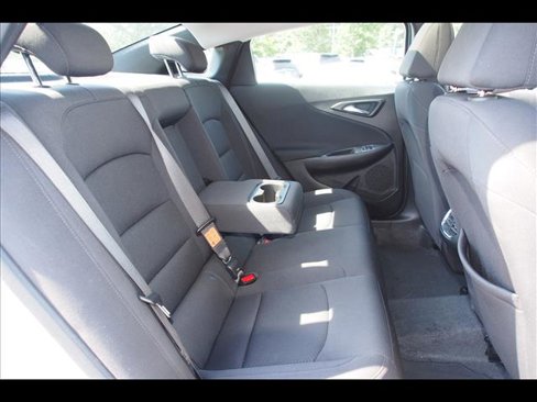 Used 2024 Chevrolet Malibu LT image 14