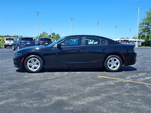 Used 2022 Dodge Charger SXT w/ Leather Interior Group image 8