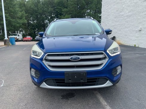 Used 2017 Ford Escape Titanium image 2