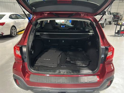 Used 2018 Subaru Outback 2.5i Limited image 17