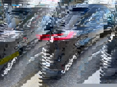 Used 2020 Ford Edge SEL image 8