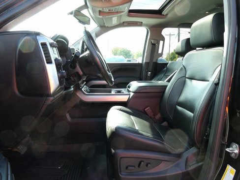 Used 2018 Chevrolet Silverado 1500 LTZ Z71 w/ Midnight Edition image 20