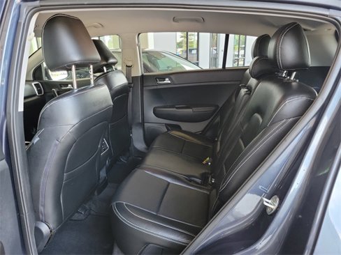 Certified 2022 Kia Sportage LX image 9