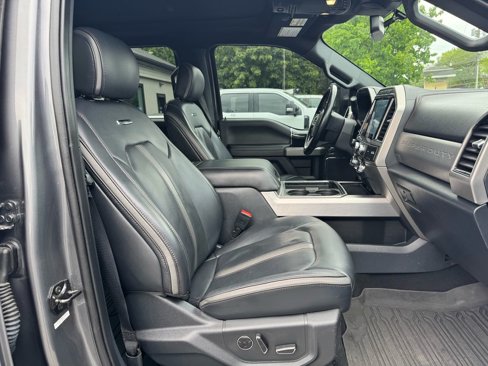 Used 2022 Ford F250 Platinum image 9