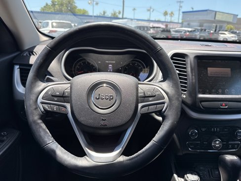 Used 2015 Jeep Cherokee Trailhawk w/ Comfort/Convenience Group image 11