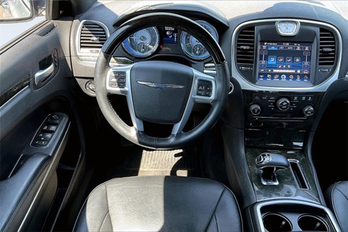 Used 2013 Chrysler 300 C image 5