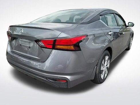 Used 2022 Nissan Altima 2.5 S w/ Driver Assist Package image 5