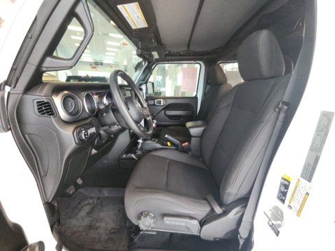 Certified 2022 Jeep Gladiator Sport image 31