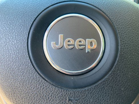 Used 2016 Jeep Cherokee Latitude w/ Safety/Convenience Group image 26