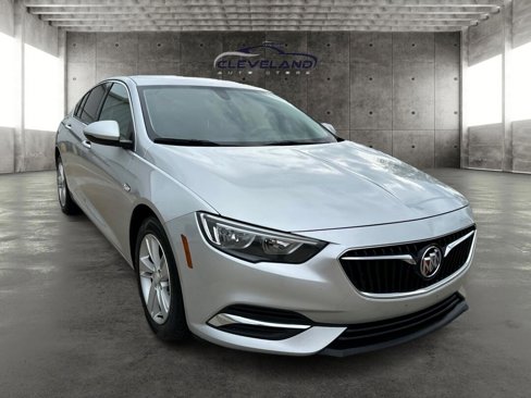 Used 2018 Buick Regal Preferred image 1
