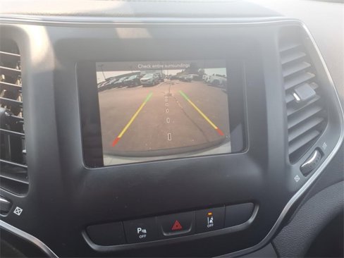 Used 2021 Jeep Cherokee Latitude Lux image 17