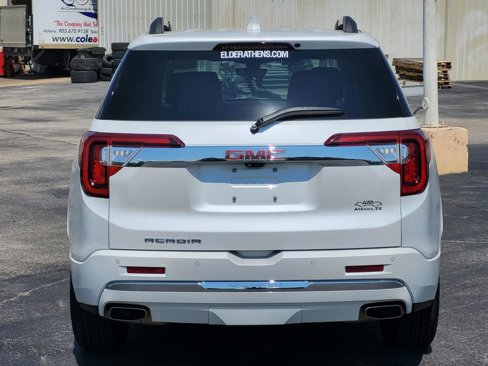 Used 2023 GMC Acadia Denali w/ Denali Technology Package image 8