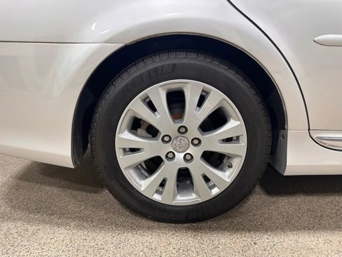Used 2012 Toyota Avalon Limited image 50