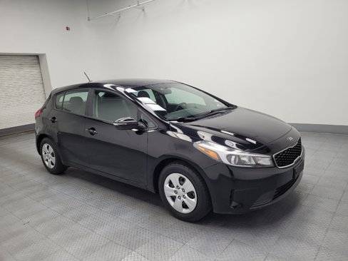 Used 2017 Kia Forte LX image 11