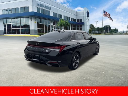 Used 2023 Hyundai Elantra Limited image 4
