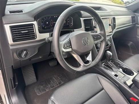 Used 2022 Volkswagen Atlas Cross Sport SE image 15
