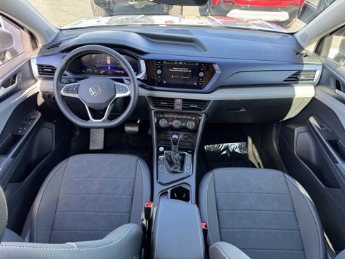Used 2024 Volkswagen Taos SE w/ Panoramic Sunroof Package image 32