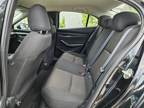 Used 2021 MAZDA MAZDA3 Sedan image 13