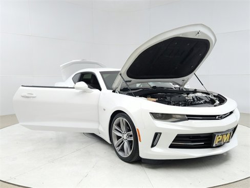 Used 2017 Chevrolet Camaro LT w/ RS Package image 9