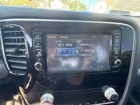 Used 2020 Mitsubishi Outlander ES image 13
