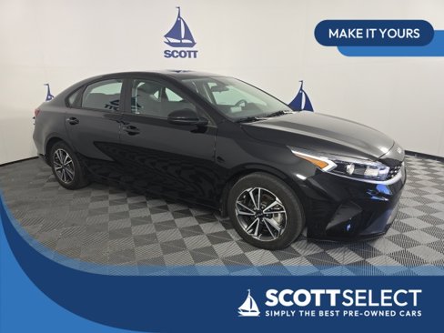 Used 2023 Kia Forte LXS image 1