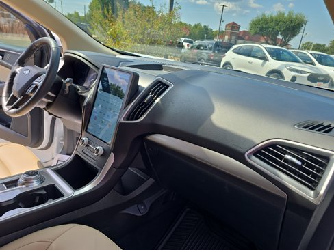 Used 2024 Ford Edge SEL w/ Convenience Package image 12