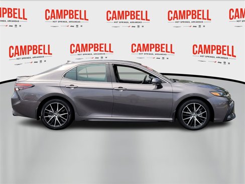 Used 2023 Toyota Camry SE image 2