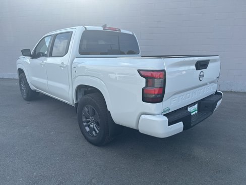 New 2025 Nissan Frontier SV image 5