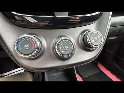 Used 2020 Chevrolet Spark LT image 20