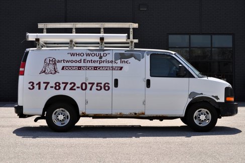 Used 2010 Chevrolet Express 2500 image 14