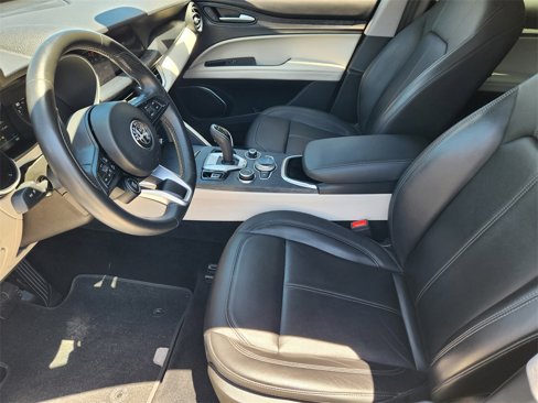 Used 2020 Alfa Romeo Stelvio w/ Nero Edizione image 13