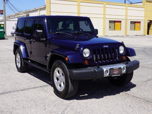 Used 2013 Jeep Wrangler Unlimited Sahara w/ Connectivity Group image 7