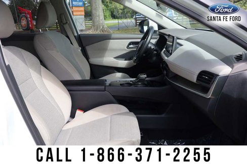 Used 2023 Nissan Rogue SV image 37