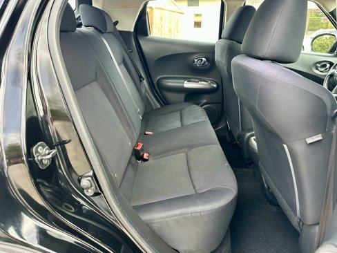 Used 2013 Nissan Juke S image 11