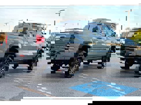 Used 2023 Toyota Tacoma 4x4 Double Cab image 2