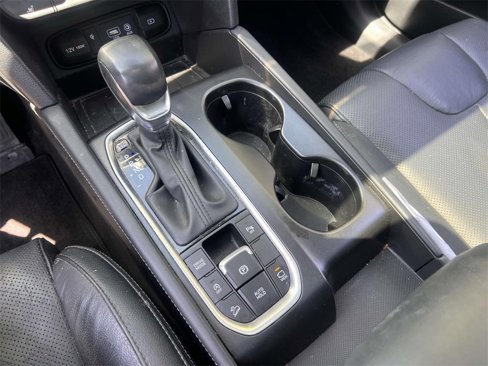 Used 2020 Hyundai Santa Fe Limited image 29