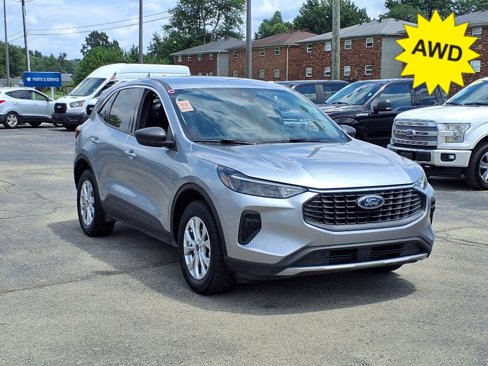 Used 2023 Ford Escape Active image 1