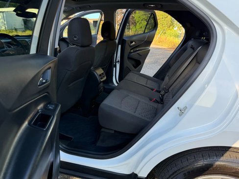 Used 2018 Chevrolet Equinox LT w/ Sun & Infotainment Package image 24