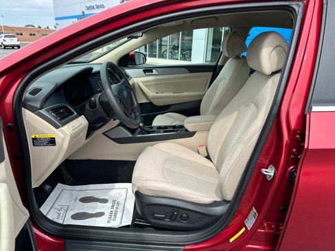 Used 2015 Hyundai Sonata SE w/ Option Group 09 image 11
