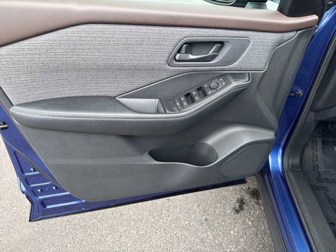 Used 2021 Nissan Rogue S image 10