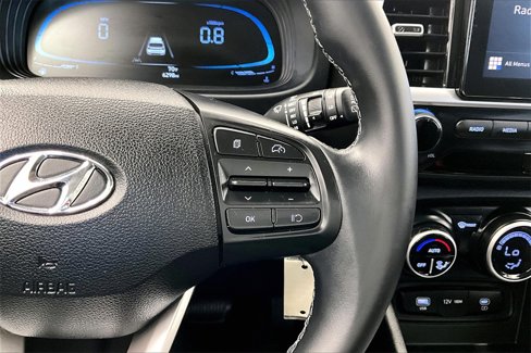 Certified 2023 Hyundai Venue SEL image 21