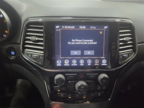 Used 2022 Jeep Grand Cherokee Laredo X image 12