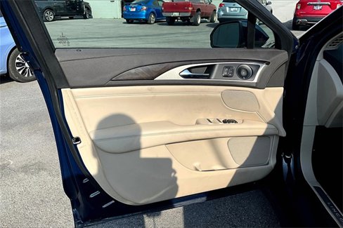 Used 2019 Lincoln MKZ Reserve image 18
