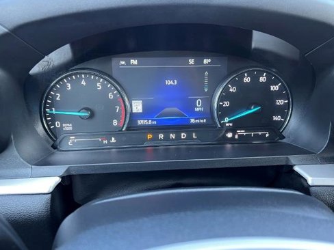 Certified 2022 Ford Explorer XLT w/ Equipment Group 202A image 5