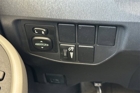 Used 2015 Toyota Prius Two image 28