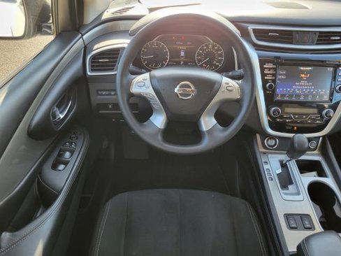 Used 2018 Nissan Murano S image 11