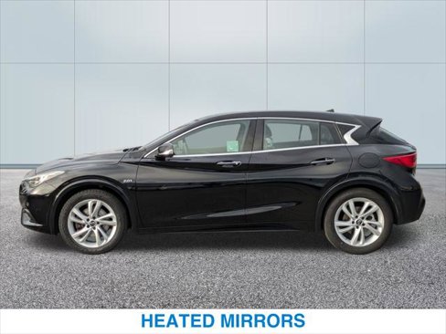 Used 2018 INFINITI QX30 image 10